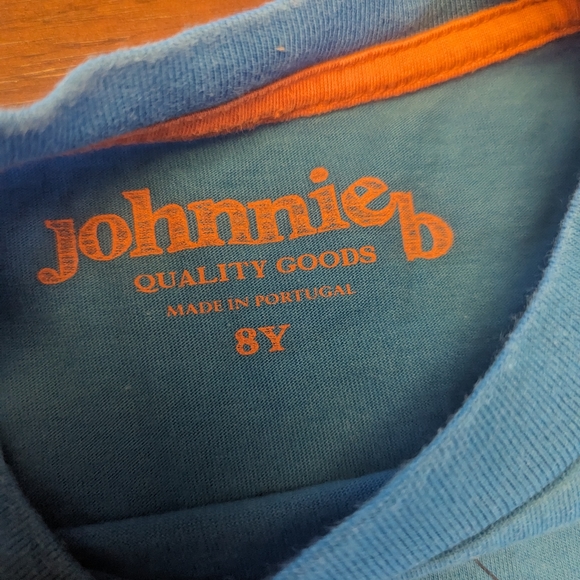 Johnnie B tv t-shirt and plaid mini Boden cargo shorts - Picture 5 of 5